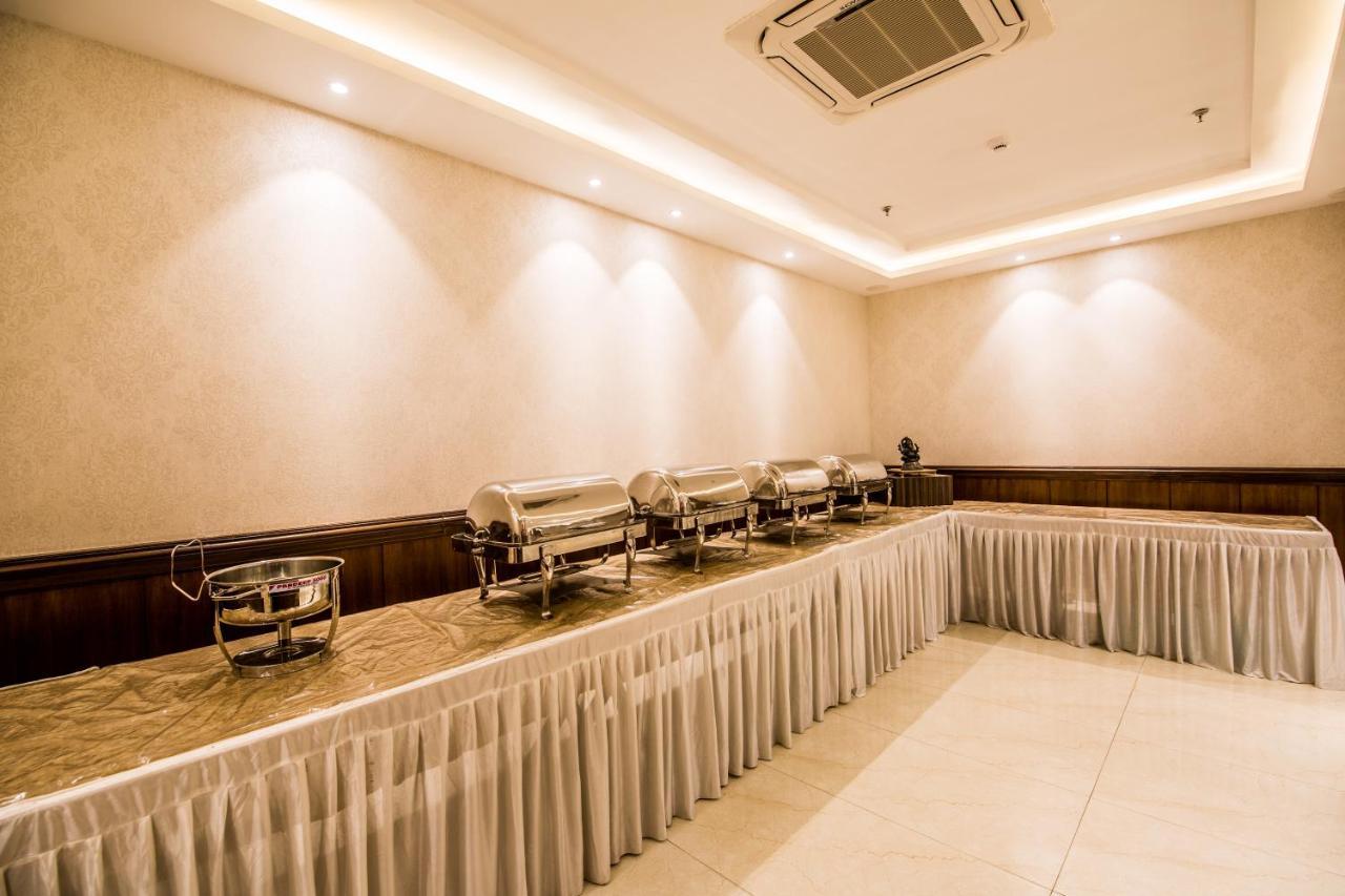 Hotel Sumaditya Jaipur Exterior photo